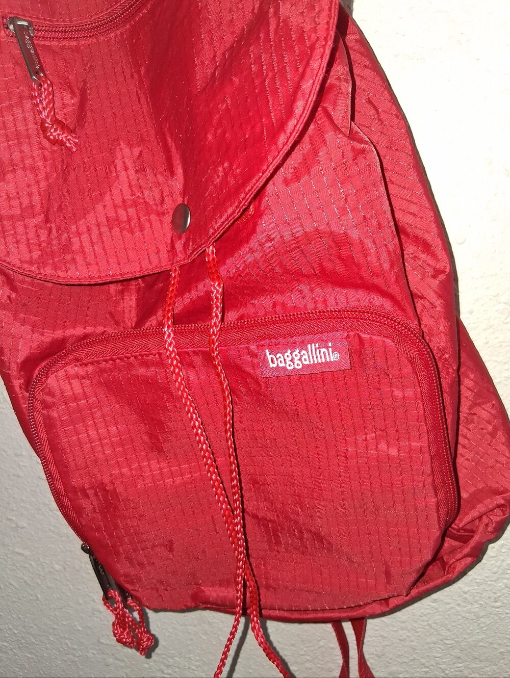 Baggallini Red Convert Drawstring Backpack - Picture 2 of 8